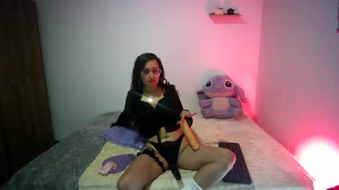 pinkvixen69 online show from February 15, 12:57 am