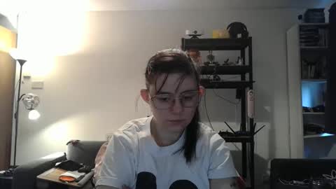 pinkwife97 online show from September 17, 9:24 am