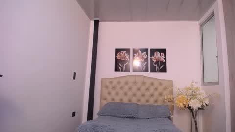 pinky_f00x online show from March 7, 9:48 pm