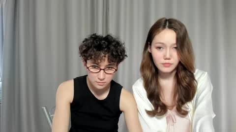 Li long hair and Ru short hair online show from May 7, 10:11 am
