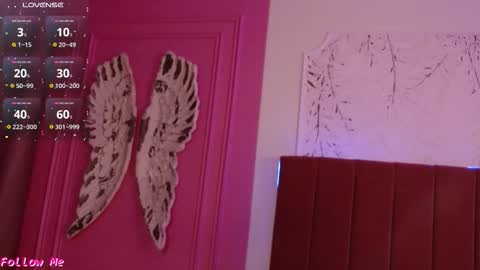 Pinky online show from March 15, 7:39 pm