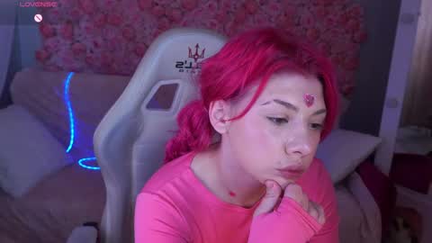 pinkytrix online show from April 20, 5:43 am