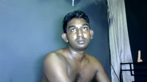 rayvienn online show from May 19, 2:07 am