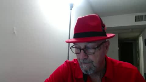 Snapshot of pipewizard chatting on February 9, 11:36 pm pipewizard online show from February 9, 11:36 pm