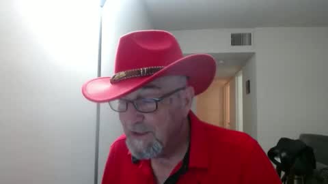 Snapshot of pipewizard chatting on October 22, 11:06 pm pipewizard online show from October 22, 11:06 pm