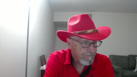 Snapshot of pipewizard chatting on October 13, 11:07 pm pipewizard online show from October 13, 11:07 pm