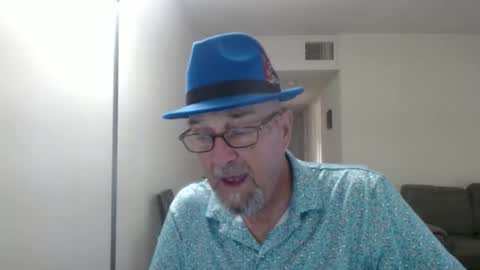 Snapshot of pipewizard chatting on September 17, 11:19 pm pipewizard online show from September 17, 11:19 pm