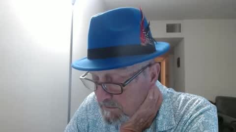 Snapshot of pipewizard chatting on October 16, 11:03 pm pipewizard online show from October 16, 11:03 pm
