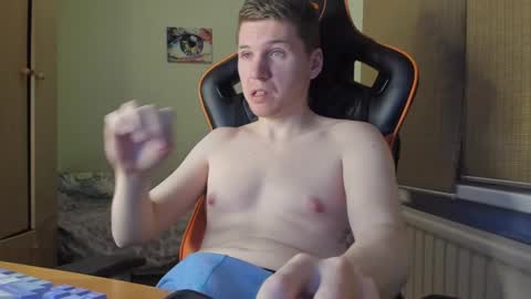 Pierre online show from December 8, 2:41 pm