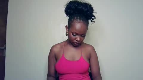 Majesty online show from April 25, 4:04 pm