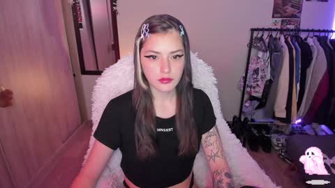 pixie online show from December 3, 12:41 am