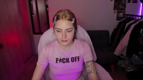 pixie online show from December 14, 11:45 pm