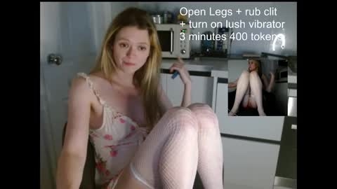 pixiehole4u online show from December 3, 7:58 pm