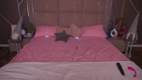 pixiehott online show from January 9, 8:58 pm