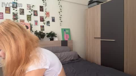 Daryl  online show from February 3, 2:19 am