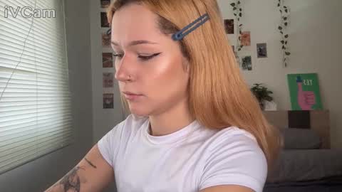 Daryl  online show from February 3, 2:53 am