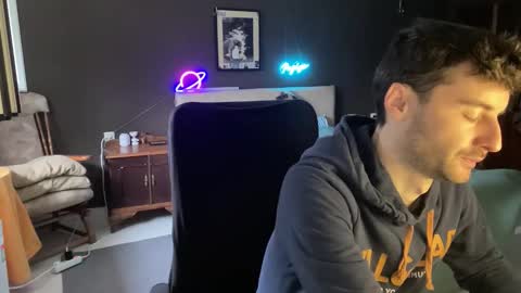 placebo14 online show from February 9, 9:57 am