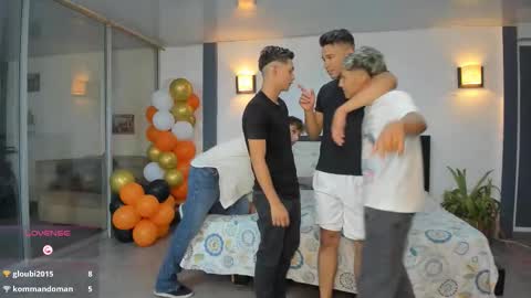   online show from November 22, 11:35 pm