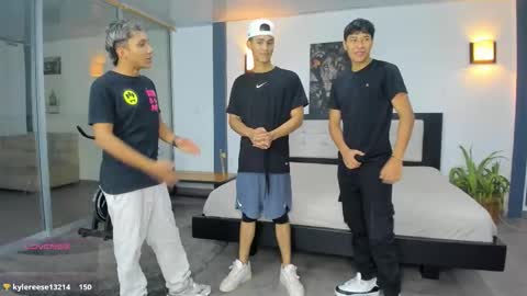   online show from November 6, 11:19 pm