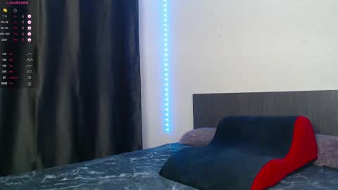Snapshot of playmate_ chatting on October 21, 6:11 pm John online show from October 21, 6:11 pm