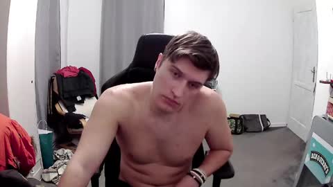 plkrisztian online show from April 18, 12:34 am