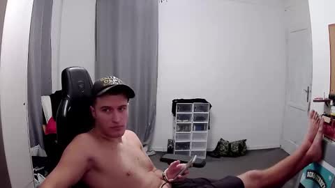 plkrisztian online show from November 13, 4:09 pm