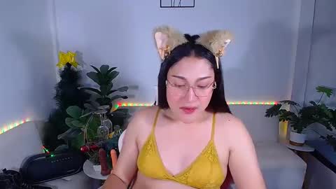 Ploysai online show from November 24, 8:02 am