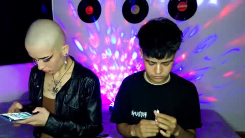   online show from December 20, 9:39 pm