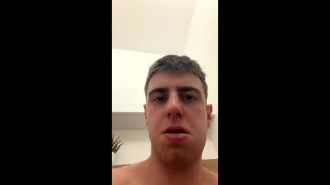 polishboooy2003 online show from March 3, 3:35 am