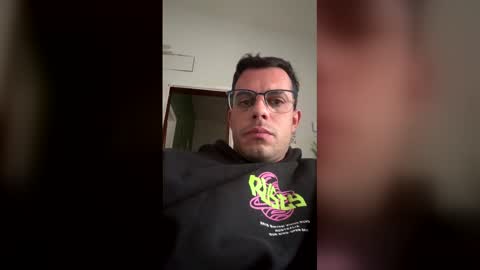 poll540539 online show from April 5, 12:02 pm