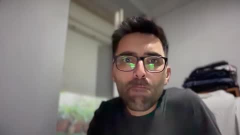 pollabeta online show from November 15, 9:22 am