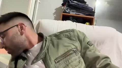 Snapshot of pollabeta chatting on October 26, 11:44 am pollabeta online show from October 26, 11:44 am