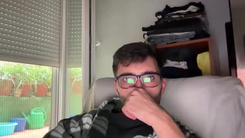 Snapshot of pollabeta chatting on October 18, 12:31 pm pollabeta online show from October 18, 12:31 pm