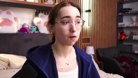 Polly online show from February 22, 7:56 am