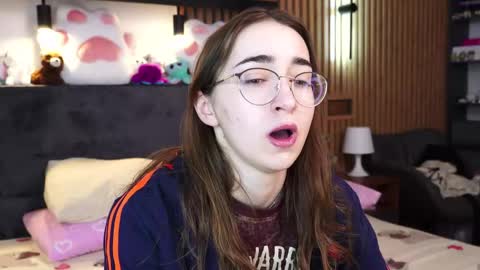 Polly online show from February 9, 7:45 am