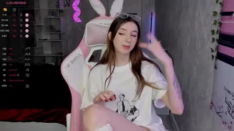       online show from November 12, 7:32 am