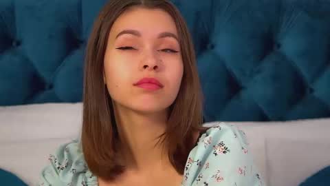 Polly online show from November 19, 8:57 am