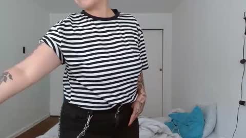 Poly online show from January 10, 5:51 pm