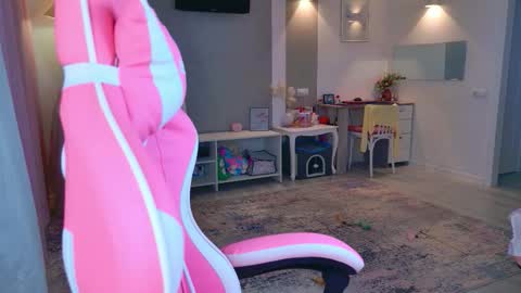 Hi Daddy Im Jane online show from December 2, 11:30 am