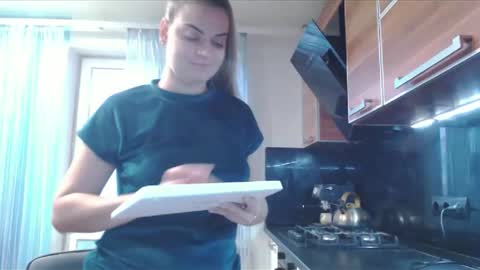 popkornmolli online show from November 10, 1:25 pm