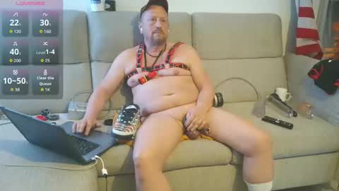 poppersbator73 online show from May 7, 4:52 am