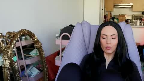 A cadia online show from November 4, 3:57 pm