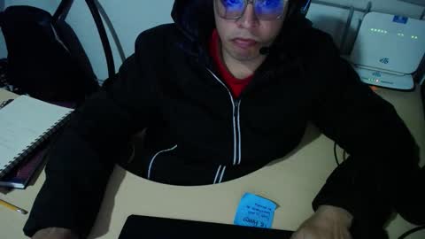 powerfulzeus2 online show from October 4, 3:04 am