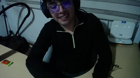 powerfulzeus2 online show from October 10, 2:50 am