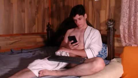 chris independent  online show from December 17, 10:32 pm