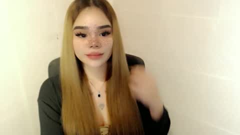 MAXXINE online show from April 5, 5:59 am