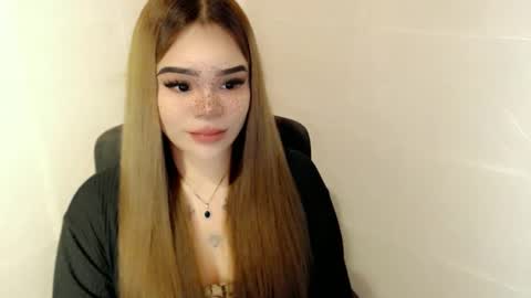 MAXXINE online show from February 26, 1:25 pm