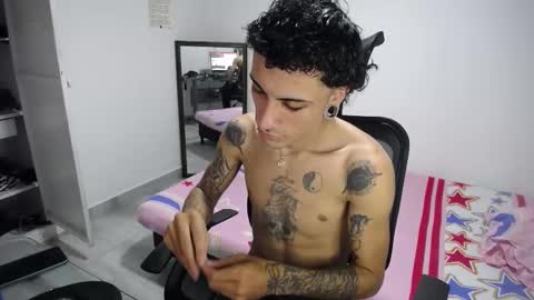 Plux online show from January 15, 7:00 pm