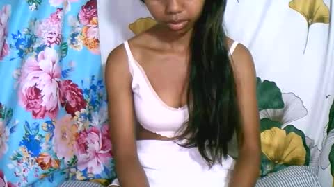 prettiethalia online show from December 4, 11:04 pm