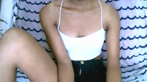 prettiethalia online show from January 9, 8:53 am